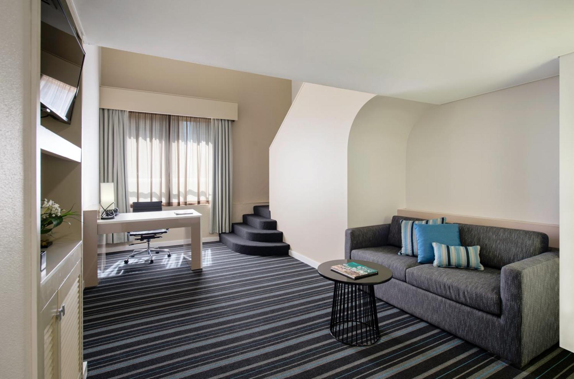 Hotel Doubletree By Hilton Esplanade Darwin Exterior foto