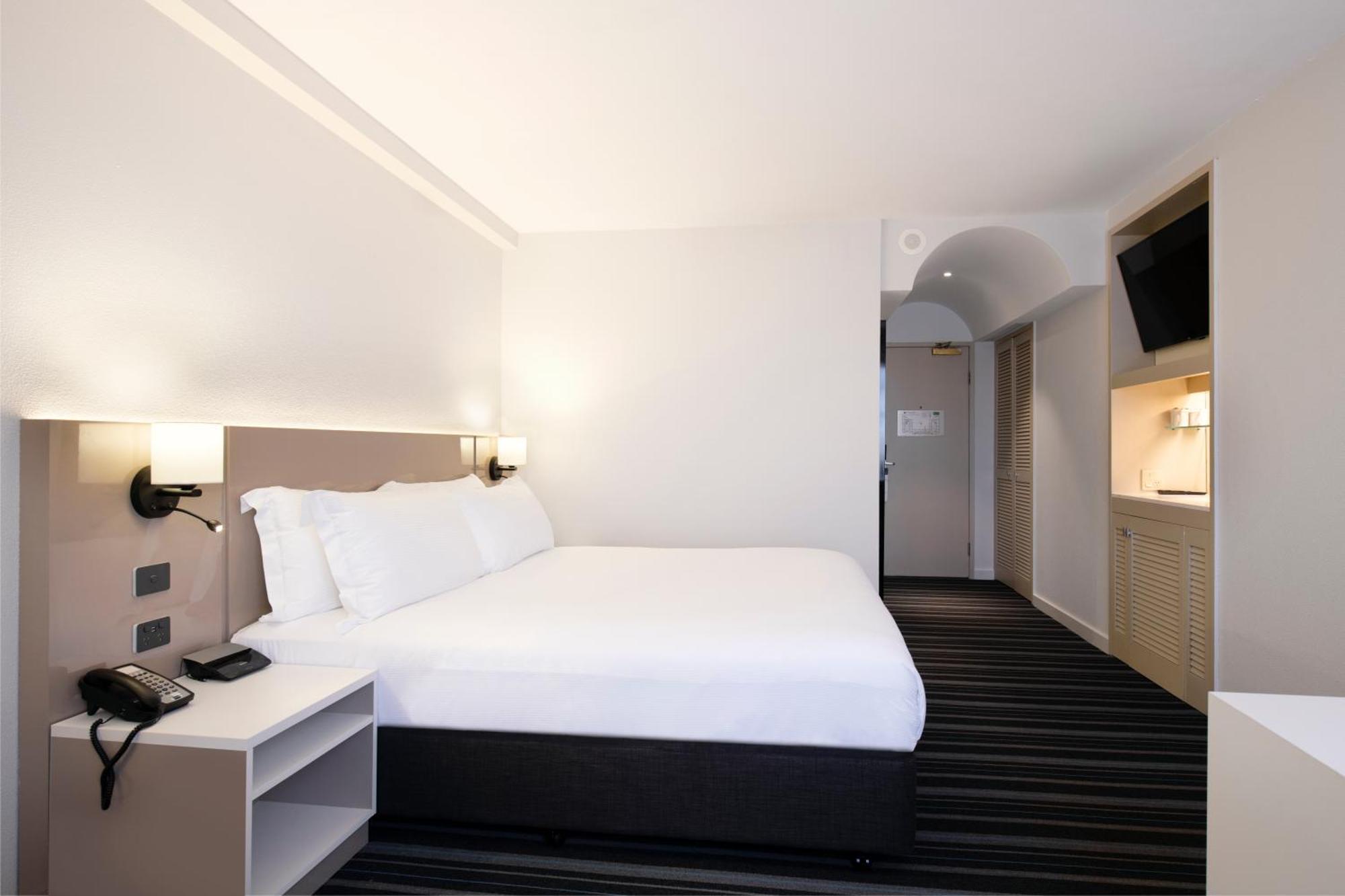 Hotel Doubletree By Hilton Esplanade Darwin Exterior foto
