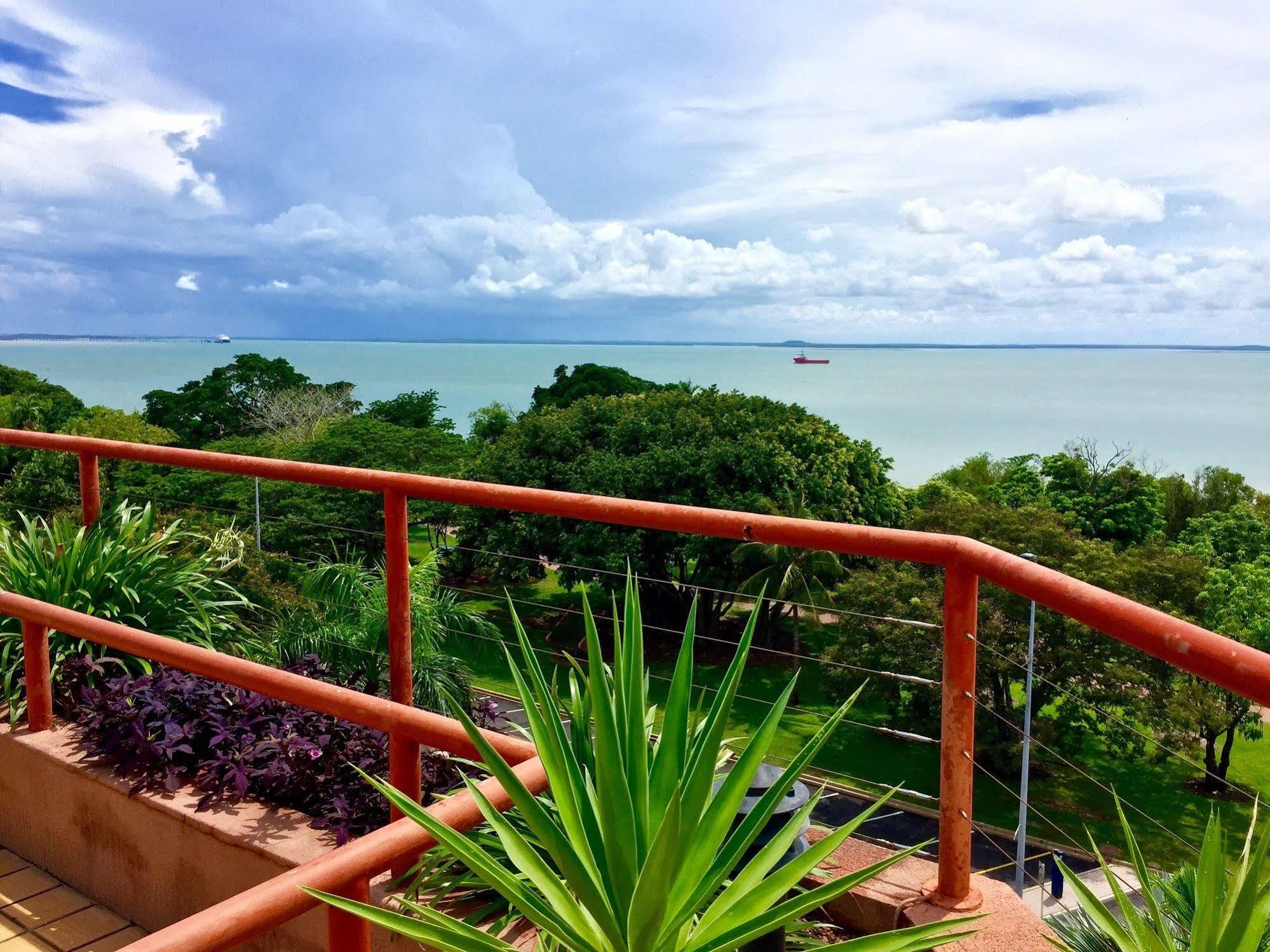 Hotel Doubletree By Hilton Esplanade Darwin Exterior foto
