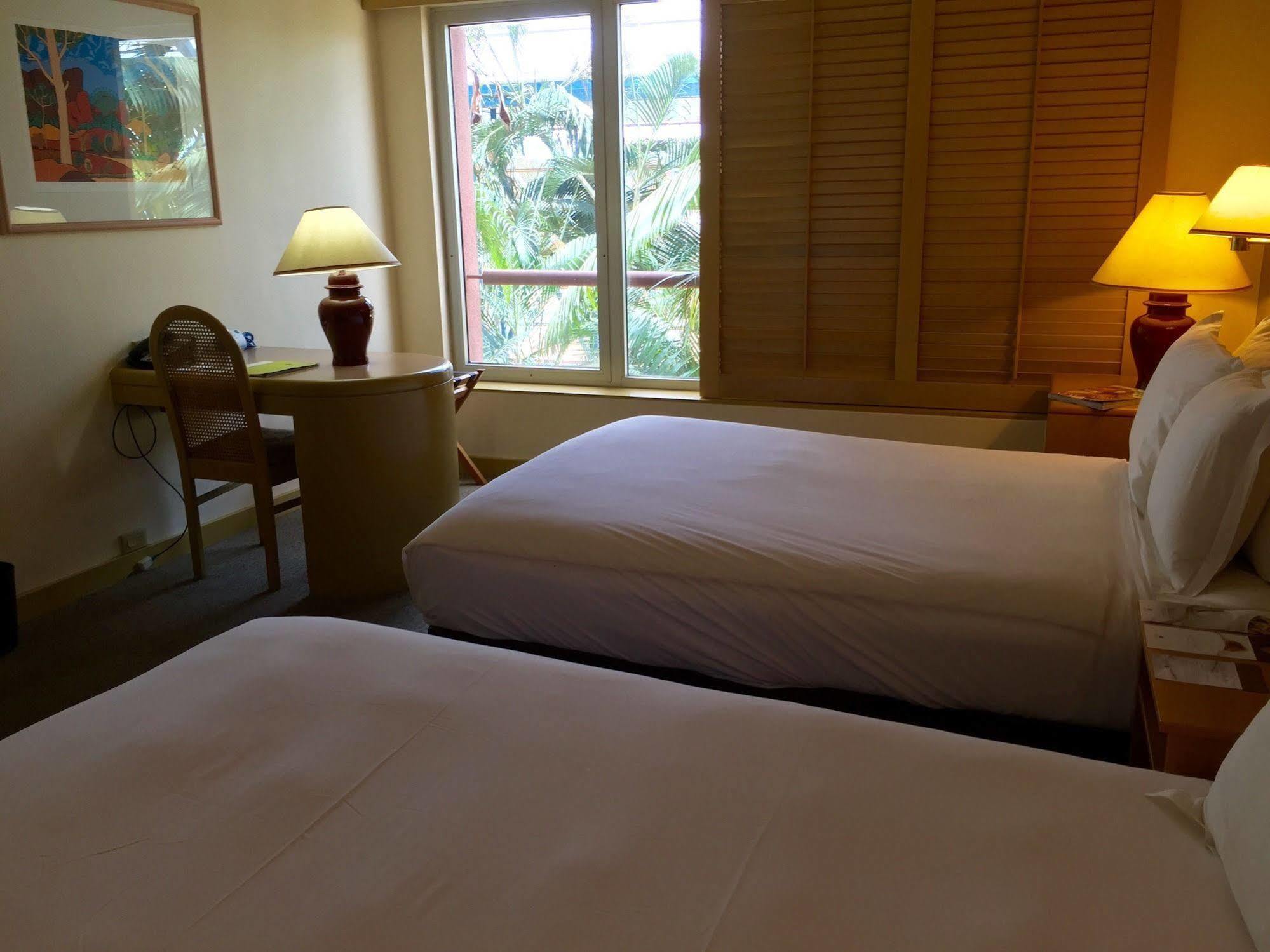 Hotel Doubletree By Hilton Esplanade Darwin Exterior foto
